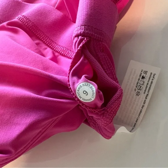SIZE 6 Lululemon Stash It Bra *Medium Support, B/C Cup SONIC PINK